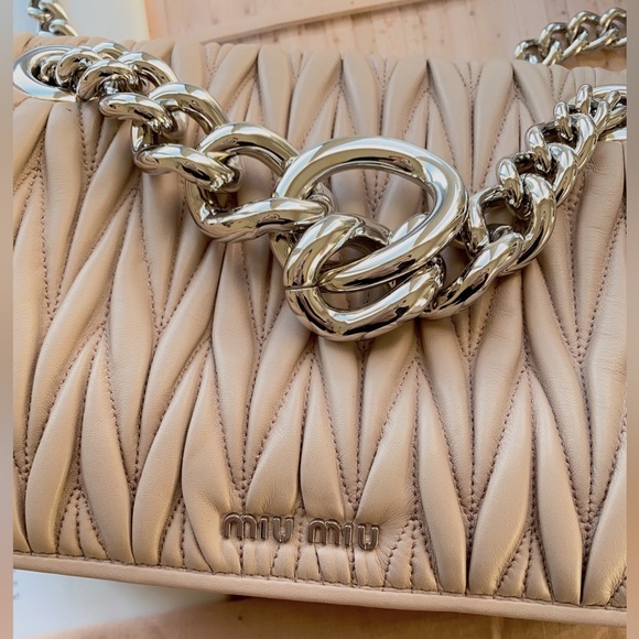MIU MIU Nappa Matelasse Club Shoulder Bag Camme - Picture 3 of 9